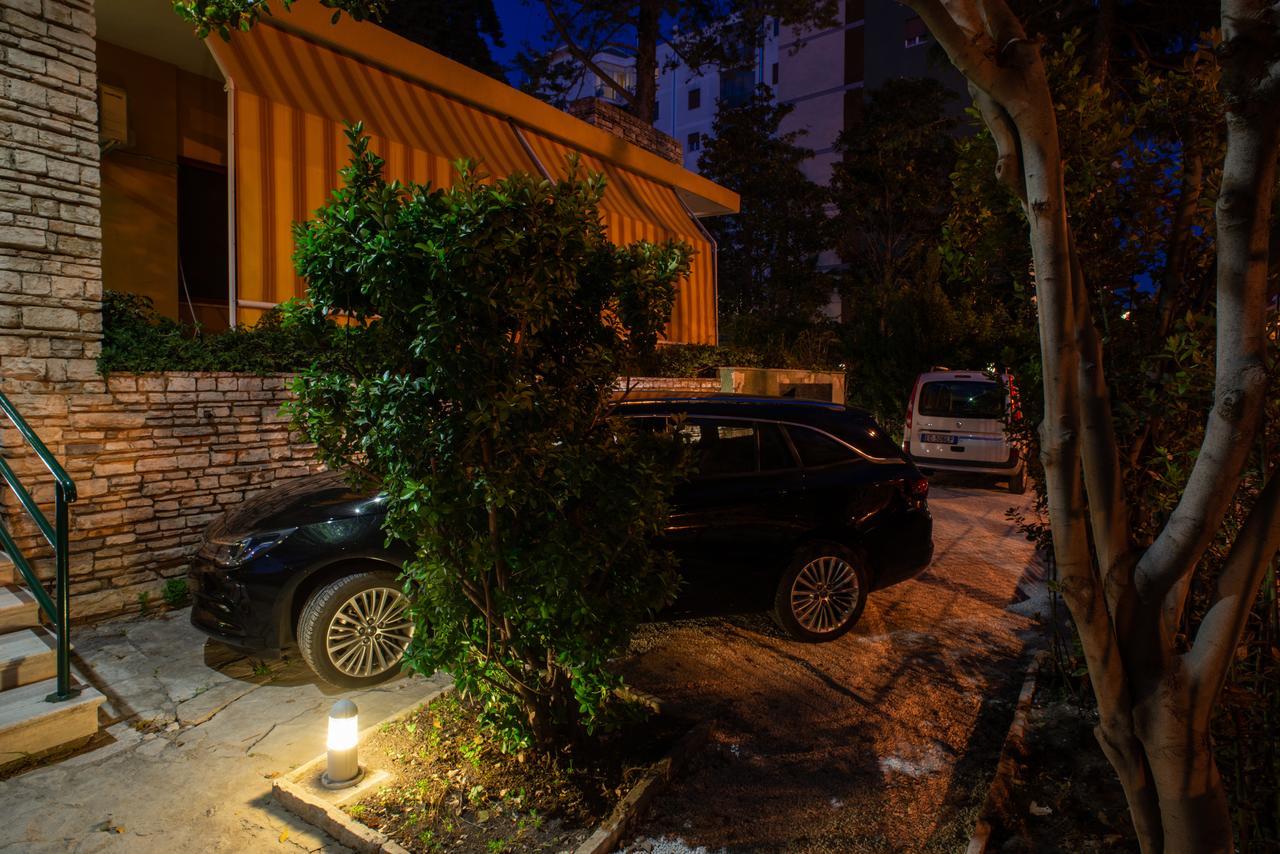 Villa Domus Salento Suites & Rooms Con Parcheggio Privato In Loco Lecce Exteriör bild