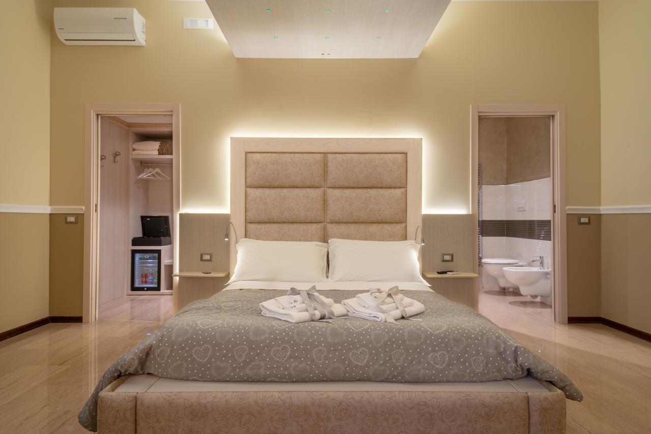 Villa Domus Salento Suites & Rooms Con Parcheggio Privato In Loco Lecce Exteriör bild