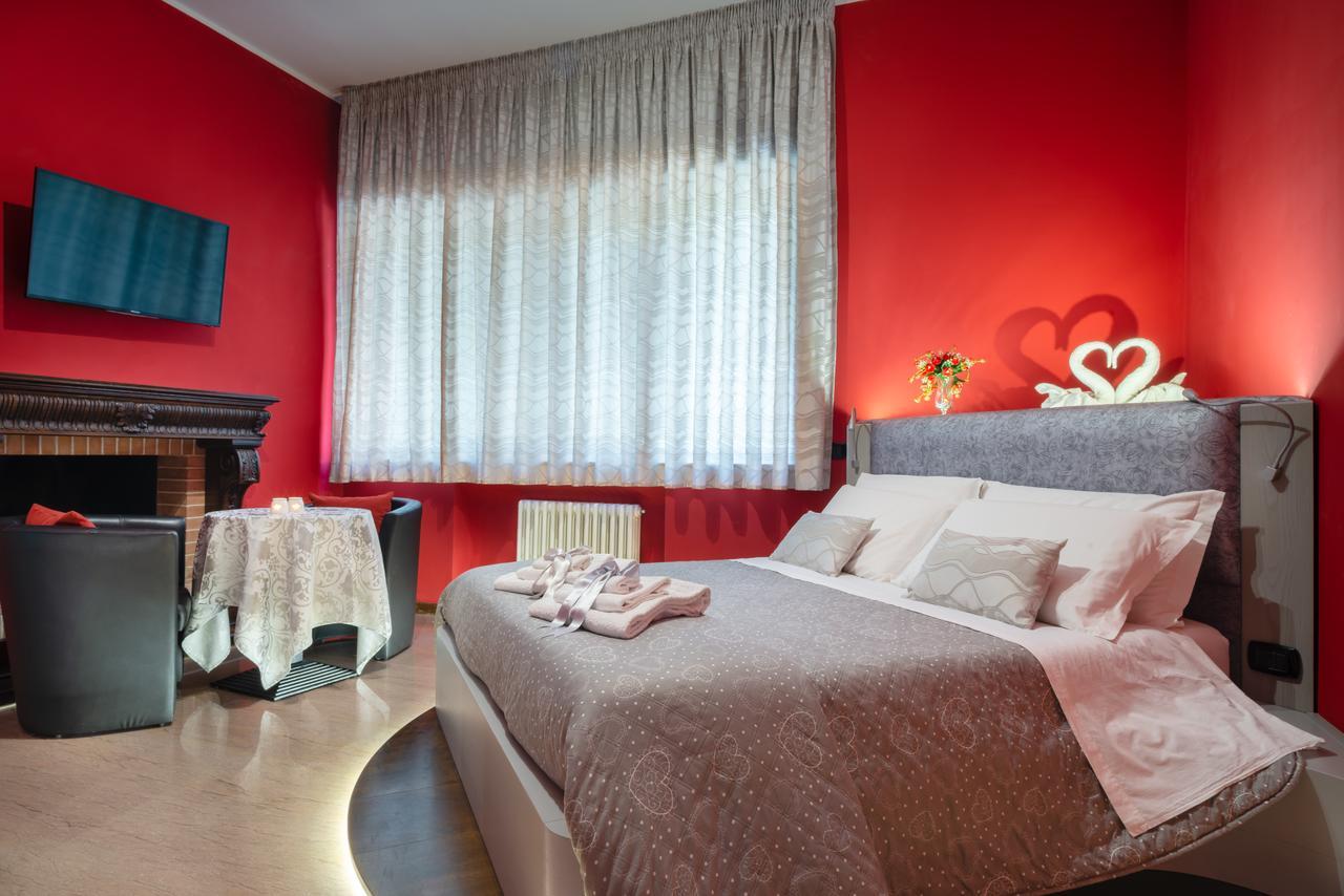 Villa Domus Salento Suites & Rooms Con Parcheggio Privato In Loco Lecce Exteriör bild